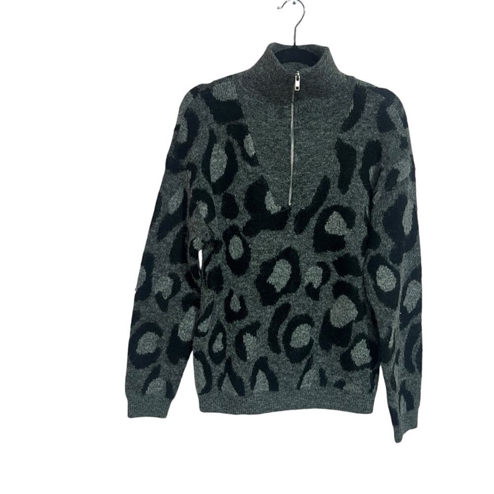 NWT RD Style Conscious $89 Wool Blend M Gray Black Animal Print Sweater